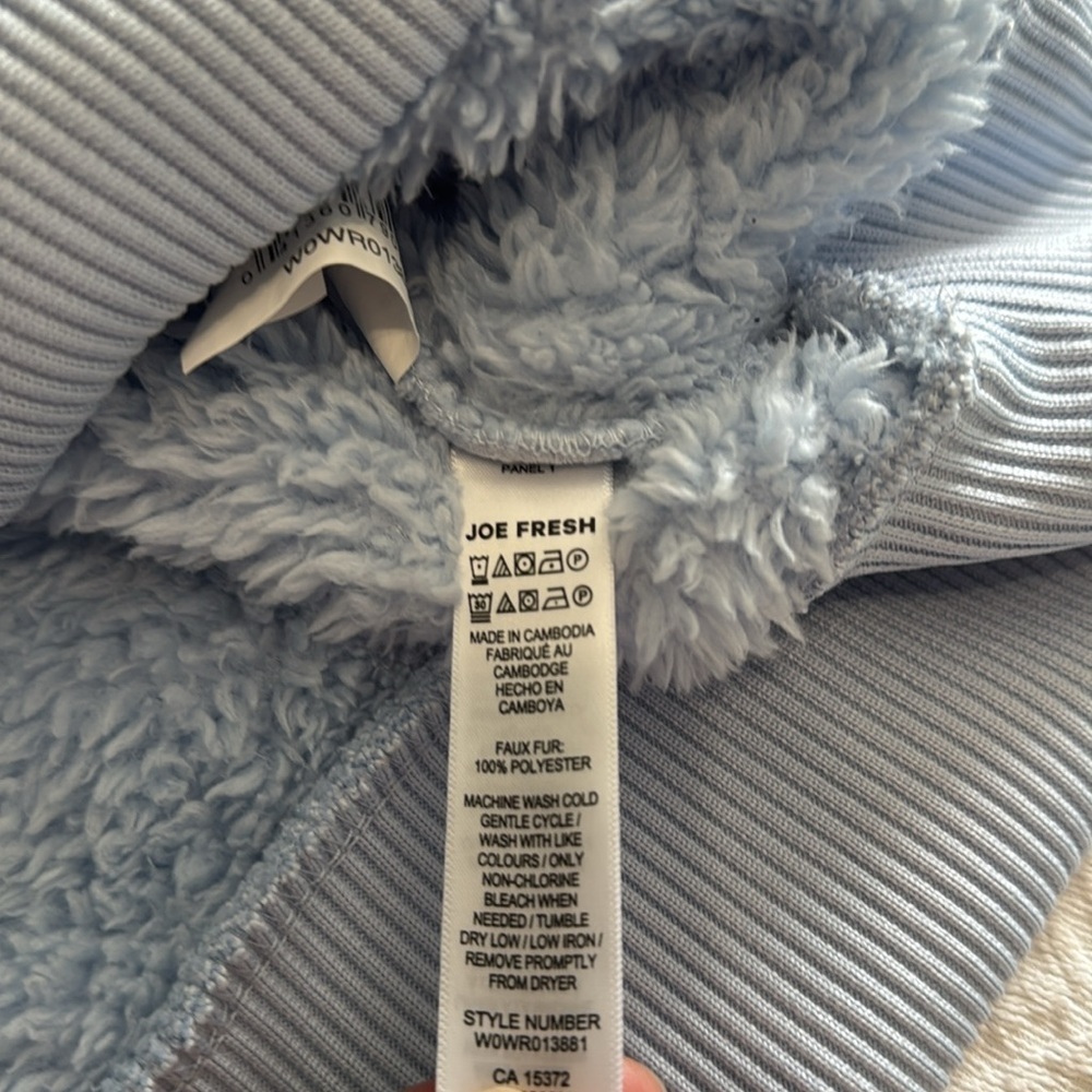 Joe Fresh Light Blue Oversized Teddy Quarter Zip Sweater Size Medium - Picture 4 of 6